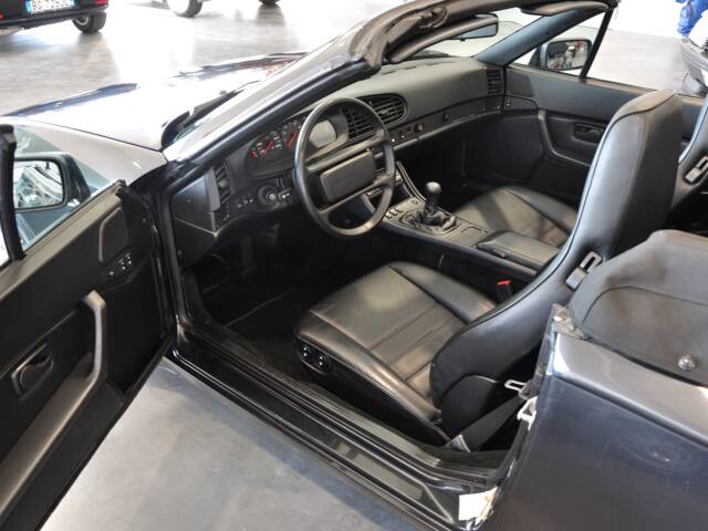 Porsche 944 S2