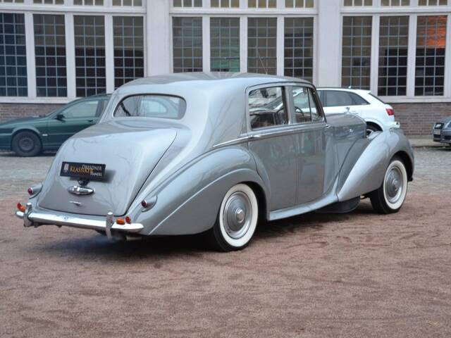 Bentley R-Type