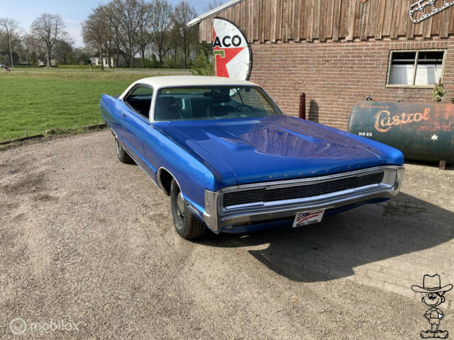 Image 1/44 de Plymouth Sport Fury (1970)