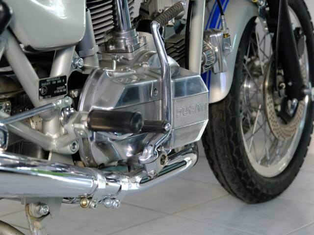 Ducati 900 SS