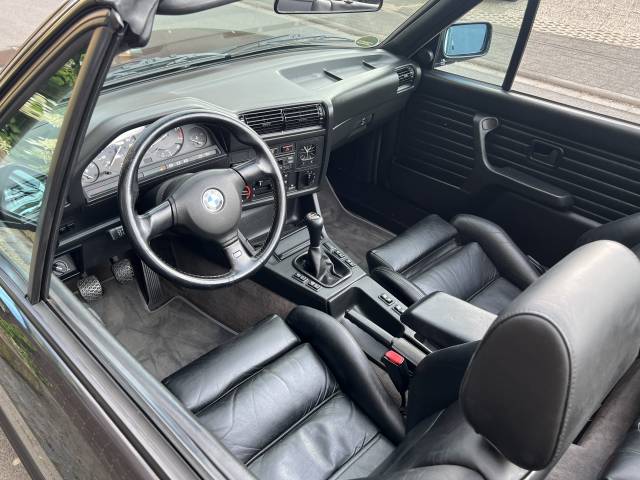 BMW 318i