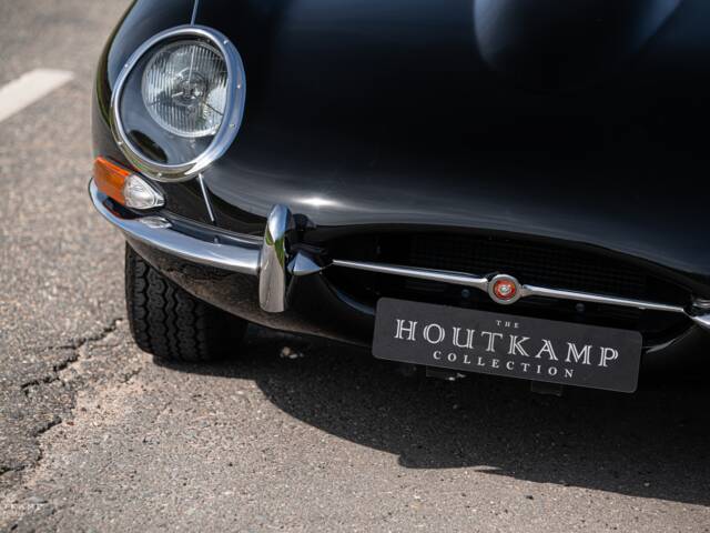 Jaguar E-Type 3.8 Flat Floor