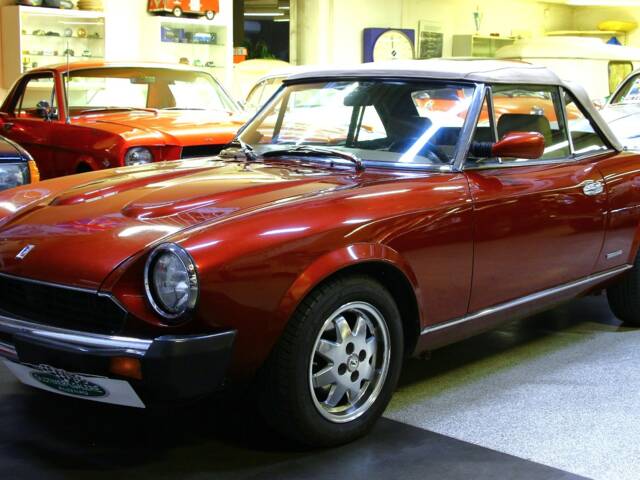 Image 1/27 of FIAT Dino Spider (1987)