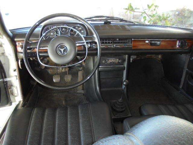 Mercedes-Benz 250 CE