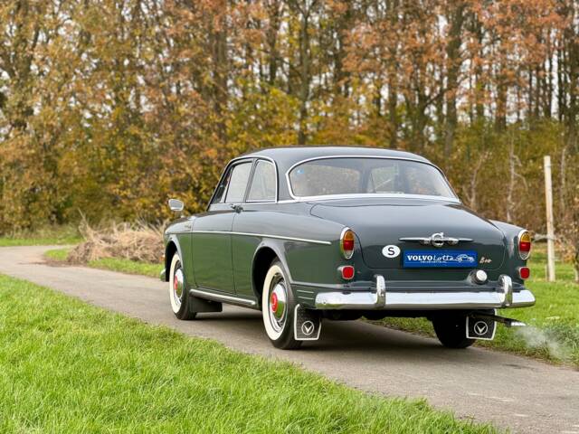 Volvo P 121