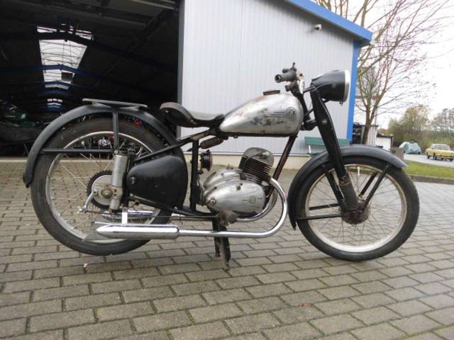 Image 1/24 de CZ DUMMY (1950)