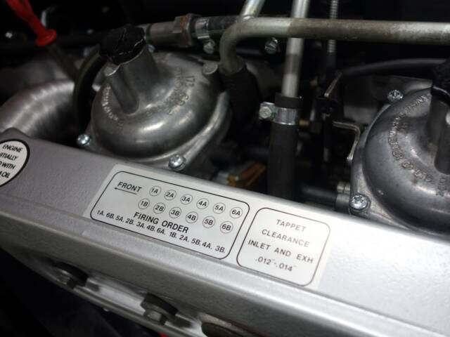 Jaguar E-Type V12