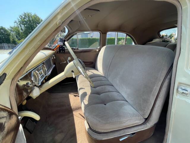 Packard Deluxe Eight Club Sedan