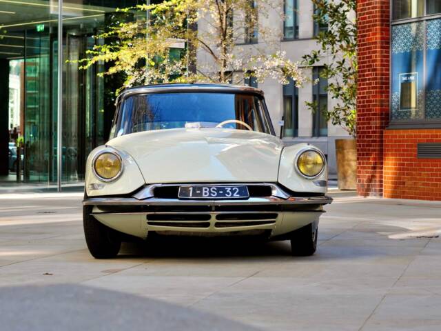 Image 1/57 of Citroën DS 19 (1958)