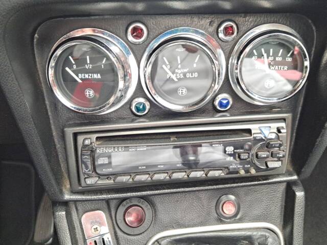 Alfa Romeo 2000 Spider Veloce