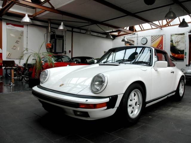 Porsche 911 Carrera 3.2
