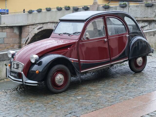 Citroën 2 CV 6 Charleston