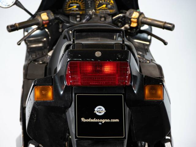 BMW K1