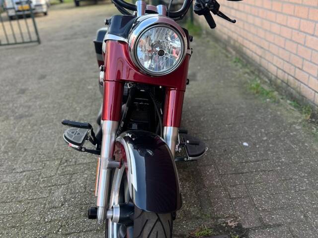 Harley-Davidson FLD Dyna Switchback