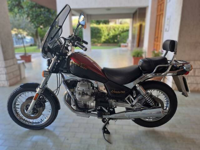 Moto Guzzi Nevada 750