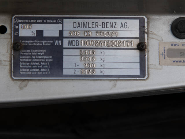Mercedes-Benz 500 SLC - VIN ID-plate