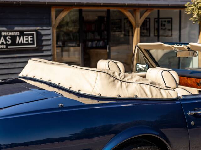 Aston Martin V8 Vantage Volante