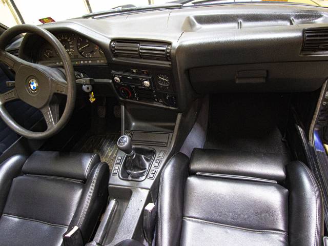 BMW 318i