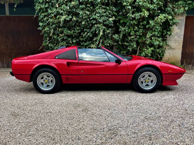 Ferrari 208 GTS Turbo