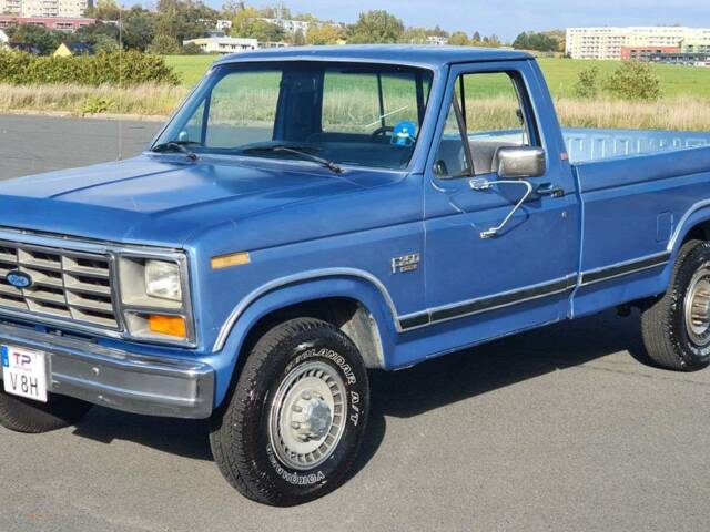 Image 1/20 of Ford F-250 (1986)