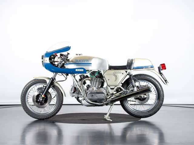 Ducati 900 SS
