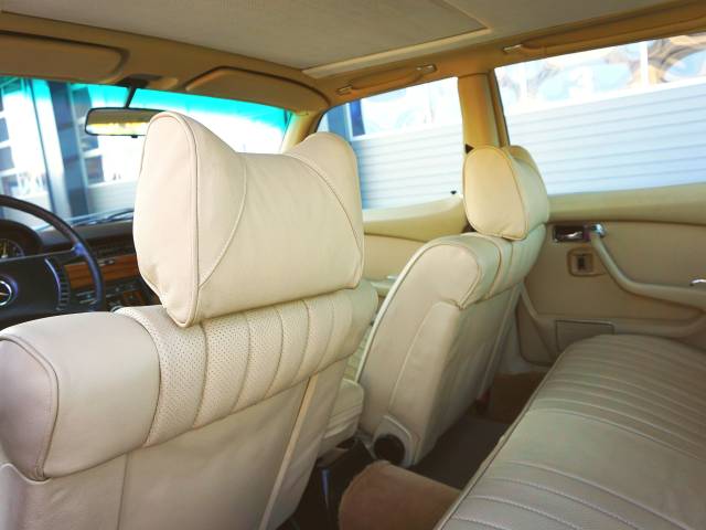 Mercedes-Benz 280 SE