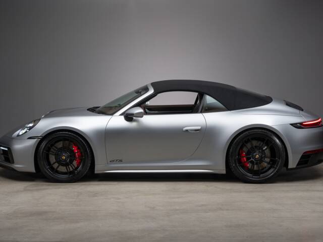 Porsche 911 Carrera 4 GTS
