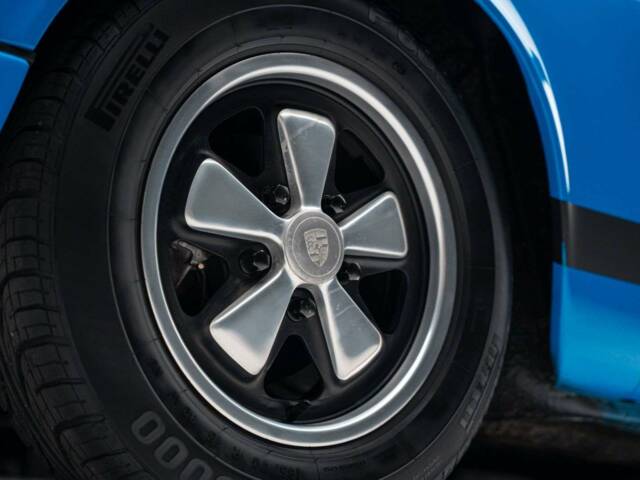 Porsche 911 Carrera 2.7