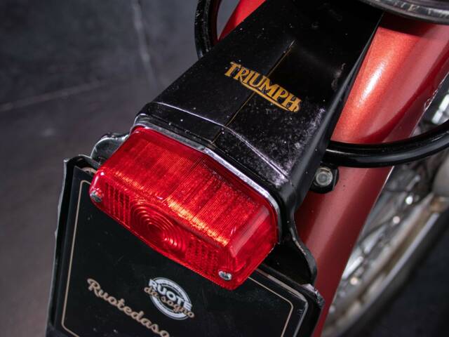 Triumph T 100 Daytona
