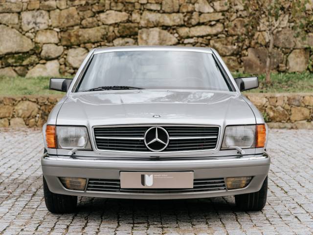 Bild 1/44 von Mercedes-Benz 560 SEC (1988)