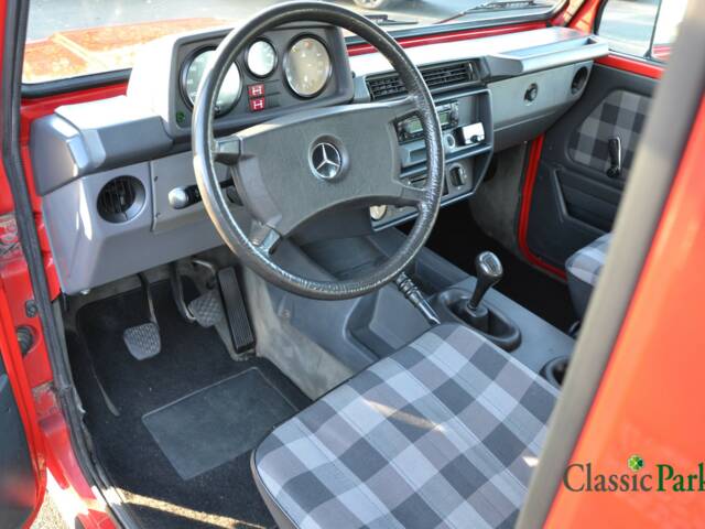 Mercedes-Benz 200 GE (SWB)
