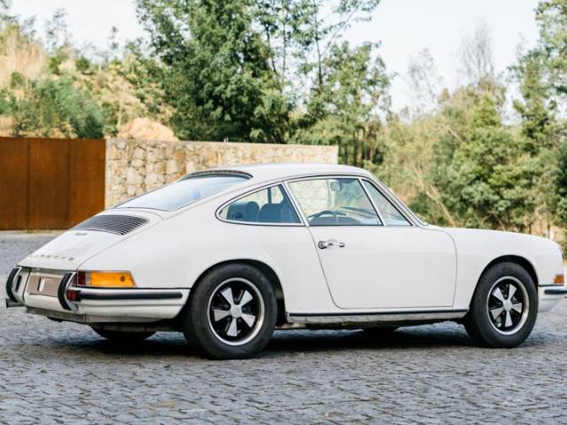 Porsche 911 2.2 E