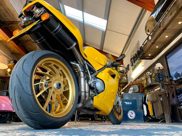 Ducati 748 Biposto