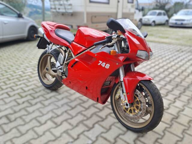 Ducati 748 Biposto