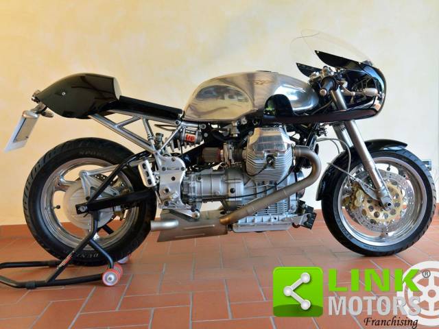 Image 1/10 de Moto Guzzi DUMMY (1998)