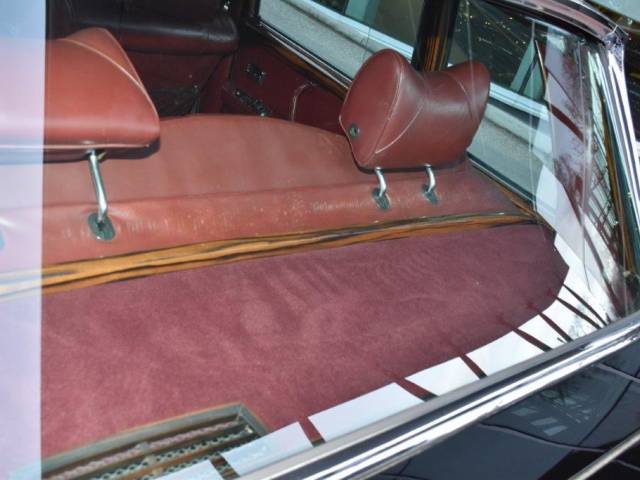 Mercedes-Benz 600