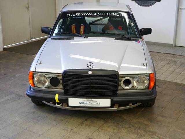 Mercedes-Benz 280 CE