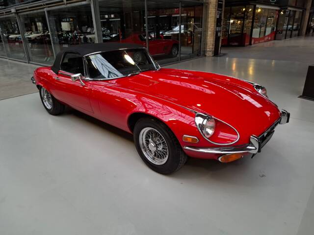 Jaguar E-Type V12