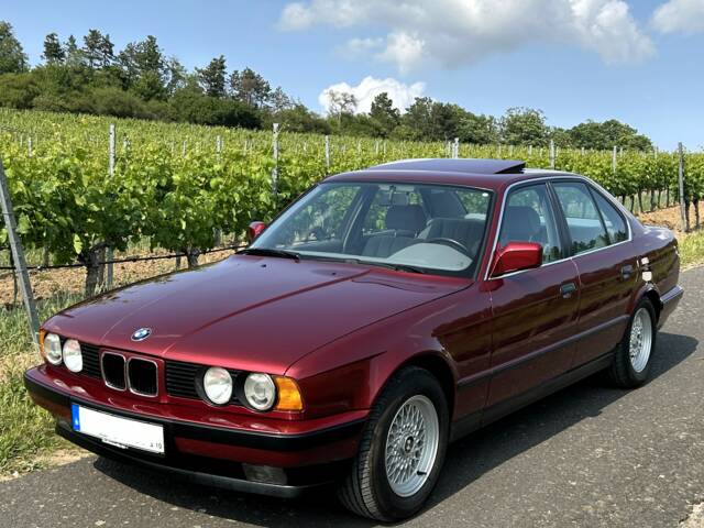 Image 1/51 of BMW 535i (1991)