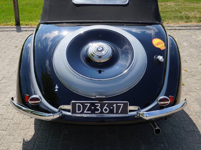 BMW 327