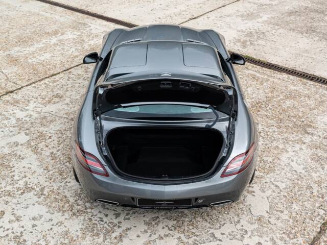 Mercedes-Benz SLS AMG