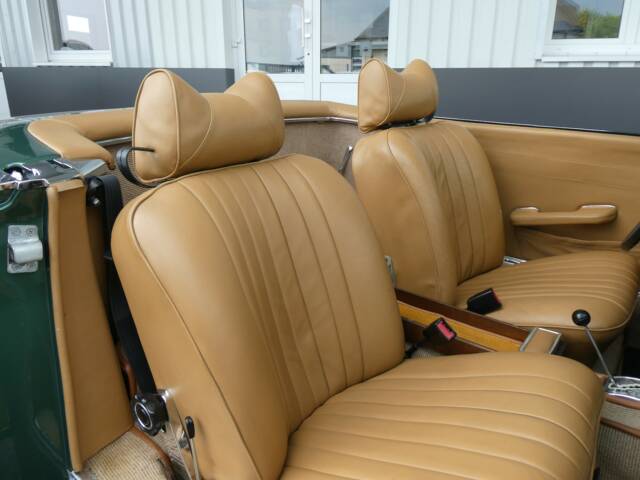 Mercedes-Benz 280 SL