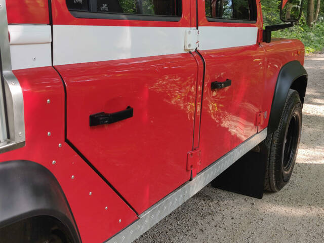 Land Rover Defender 110