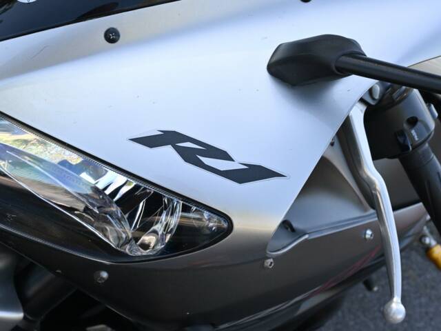 Yamaha YZF-R1