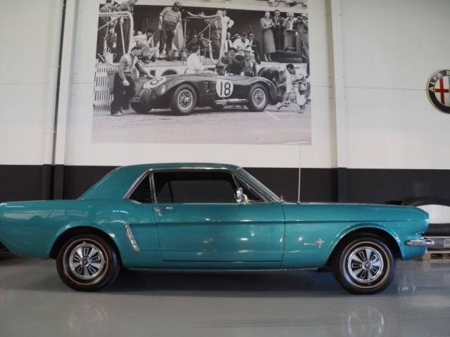 Ford mustang 200