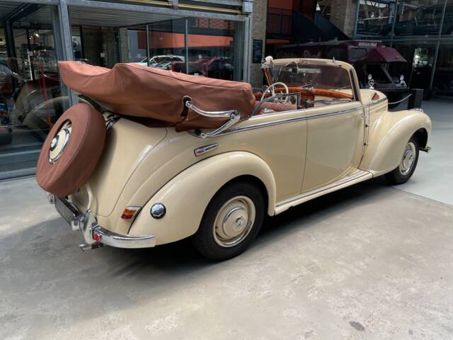 Mercedes-Benz 220 Cabriolet B