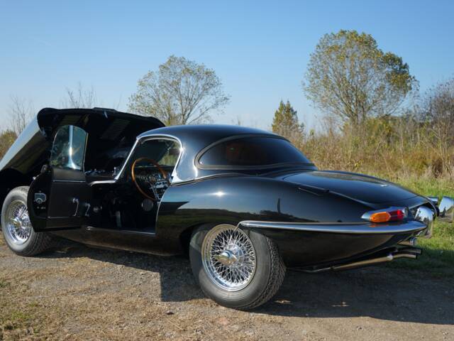 Jaguar E-Type 3.8