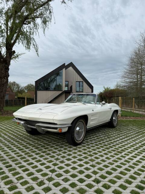 Chevrolet Corvette Sting Ray Convertible