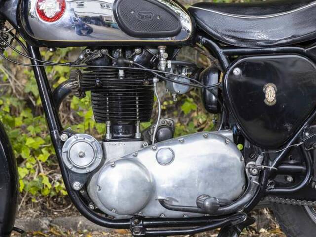 BSA B 33
