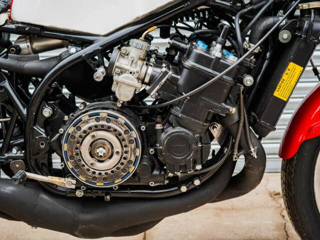 Yamaha TZ 750